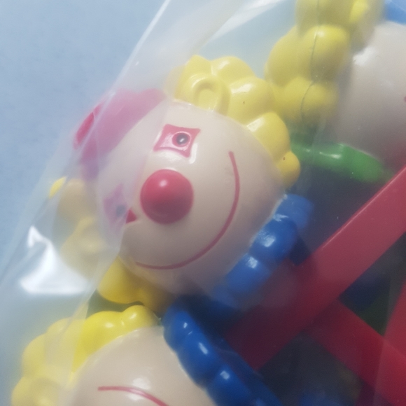 💲5️⃣ in 🛍️of2+  Clown Treat Toppers - Picture 3 of 4